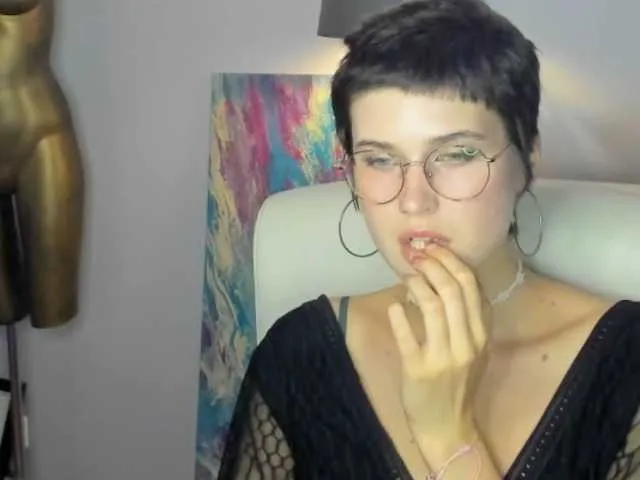 veronicaredonda free chat on liveonude Image 17