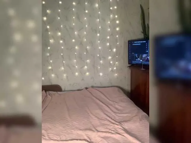 ELENA-XXX free chat on liveonude Image 11