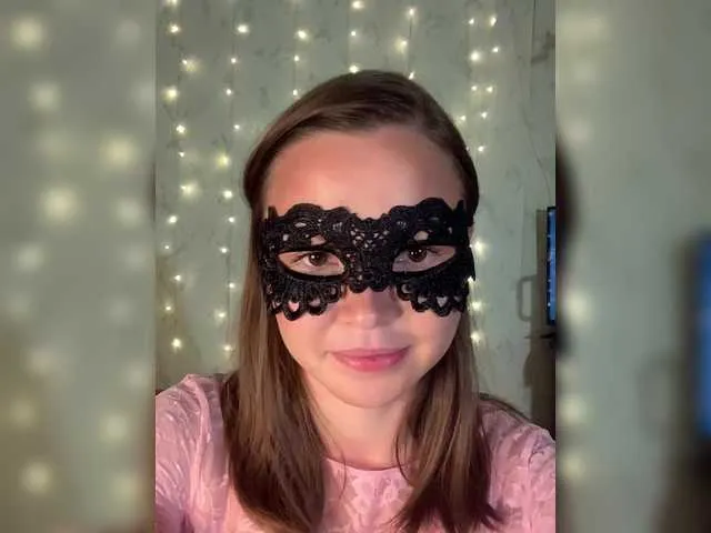 ELENA-XXX free chat on liveonude Image 3