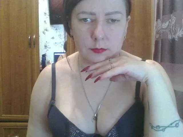 SophieNightAh free chat on liveonude