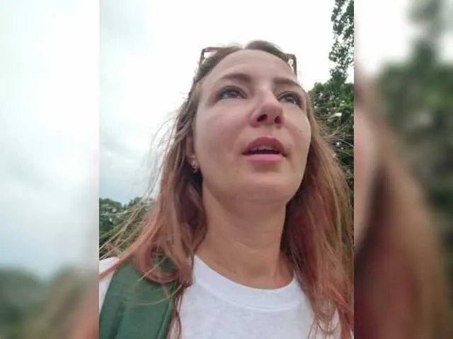 MiaLiaHot free chat on liveonude Image 5