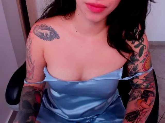 DiamondJo free chat on liveonude Image 18