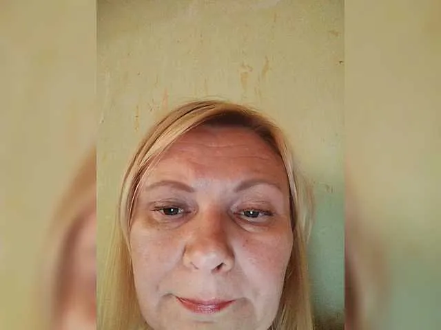 Girl-Pleasure free chat on liveonude Image 3