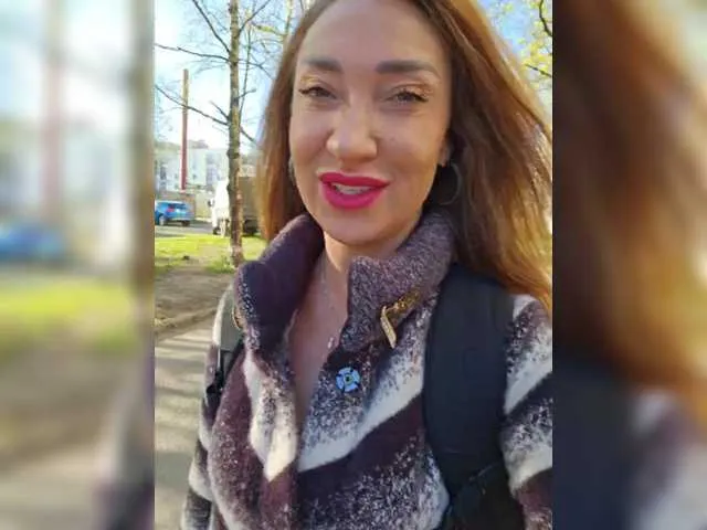 adri_gomez_1 free chat on liveonude Image 5