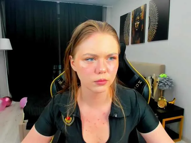 sexyblondebush free chat on liveonude Image 3