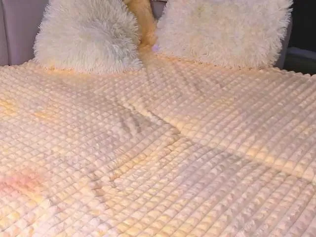 chloe_jeense free chat on liveonude Image 15