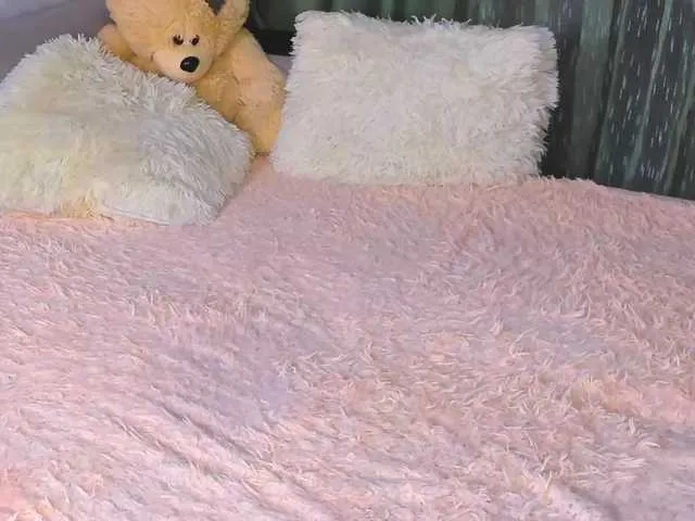 chloe_jeense free chat on liveonude Image 6