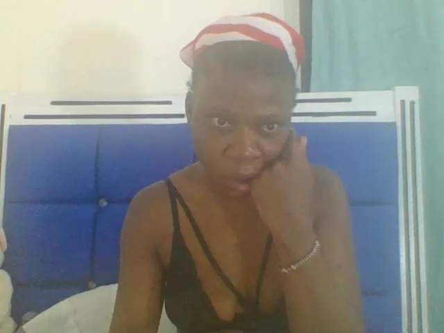 sexyblondebush free chat on liveonude Image 15