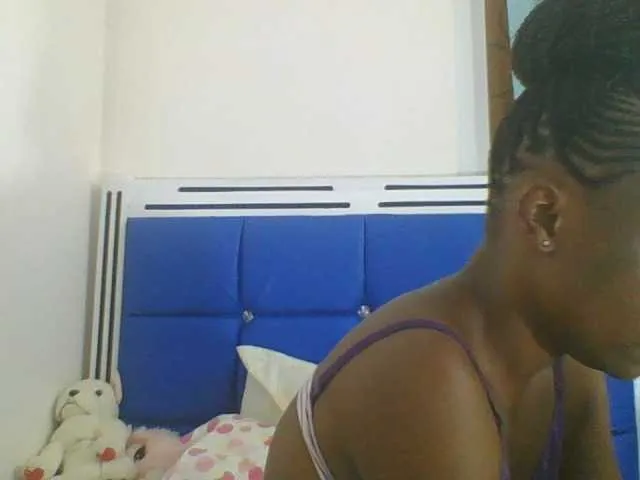 sexyblondebush free chat on liveonude Image 18