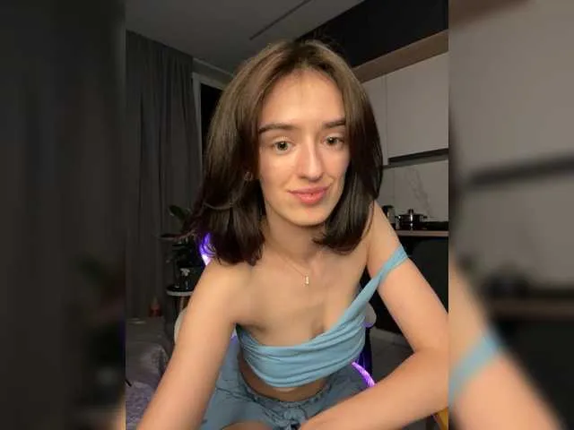 luanna837 free chat on liveonude Image 6