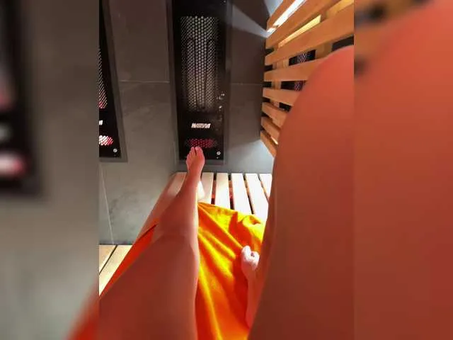 xunybany free chat on liveonude Image 14