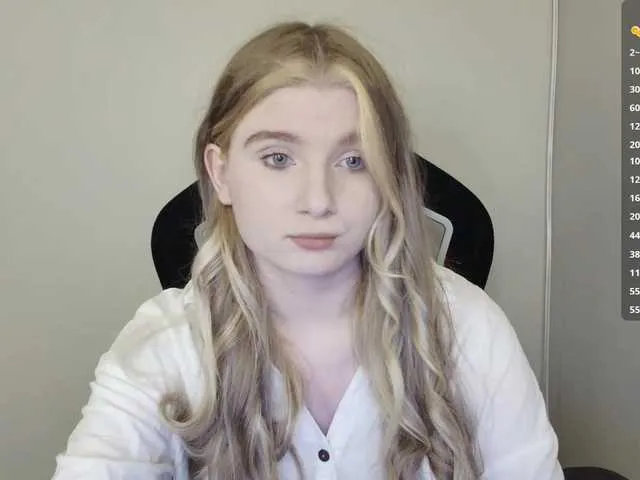 xunybany free chat on liveonude Image 4