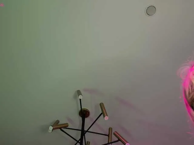 michelledanielss free chat on liveonude Image 12