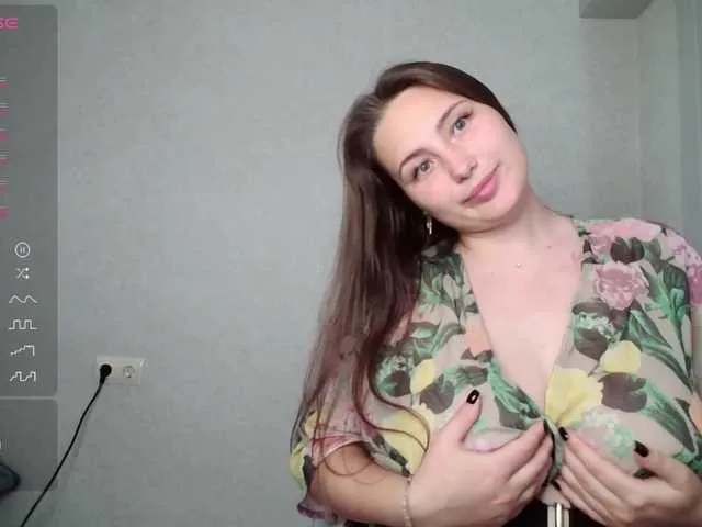 xunybany free chat on liveonude Image 2