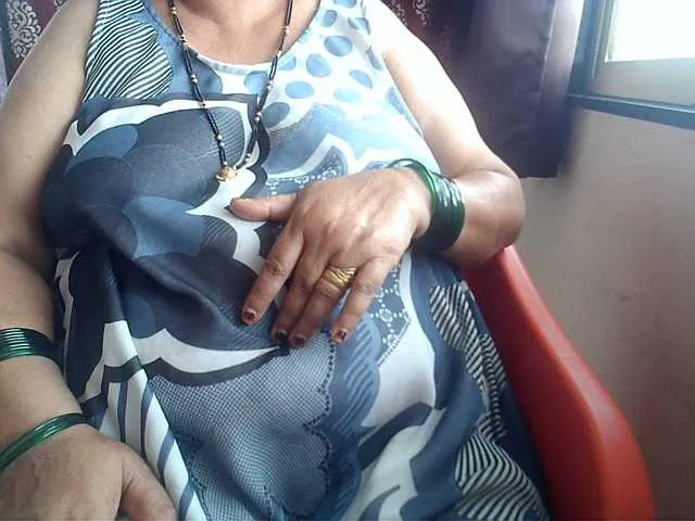 xunybany free chat on liveonude Image 11