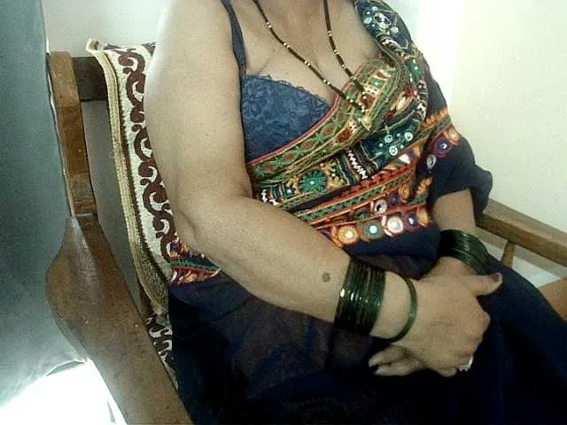 xunybany free chat on liveonude Image 17