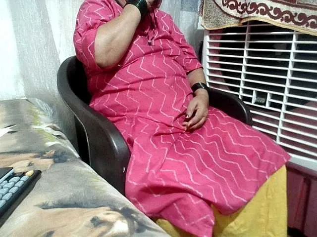 xunybany free chat on liveonude Image 19