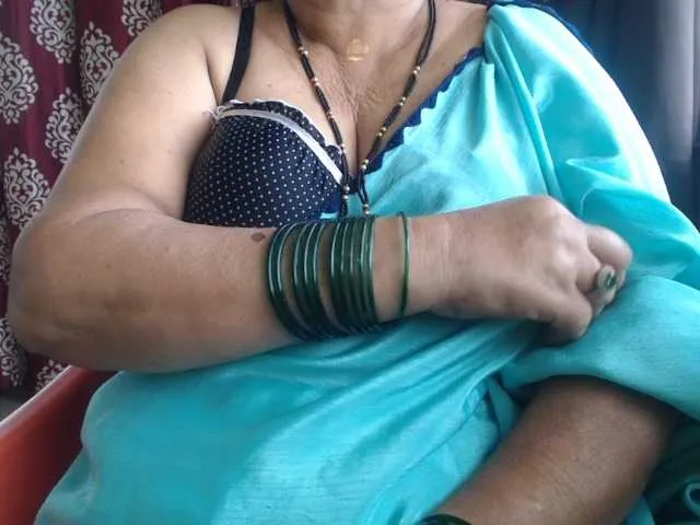 xunybany free chat on liveonude Image 5