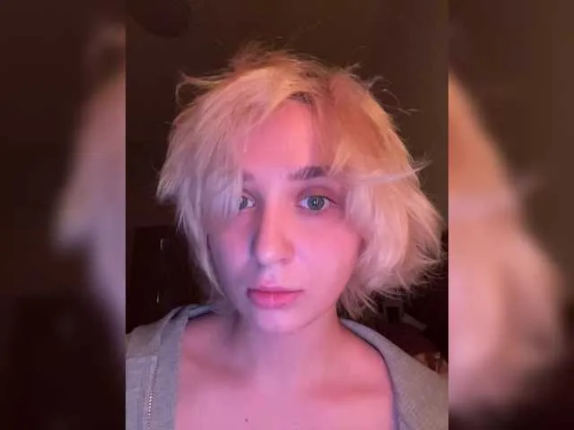 AlexAndPole free chat on liveonude Image 13