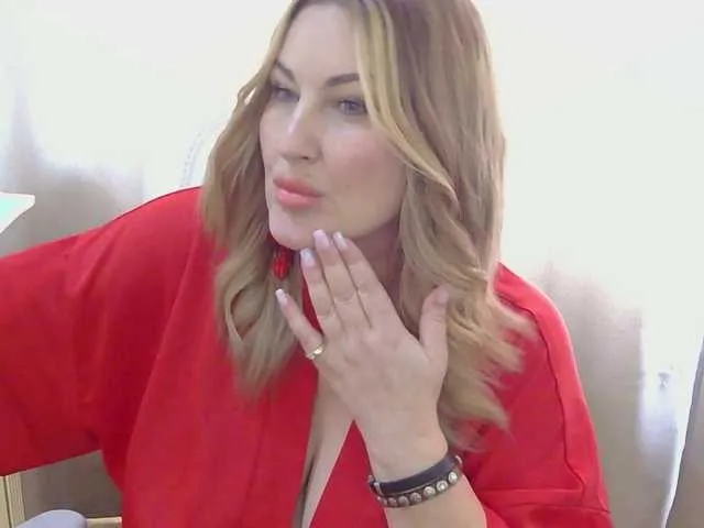 ftmbiggestclit free chat on liveonude Image 16