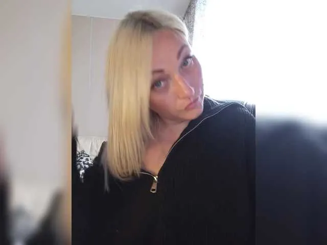 BELBIG free chat on liveonude Image 8