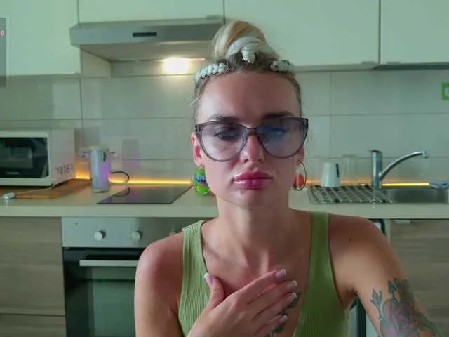 Katyushaa free chat on liveonude Image 10