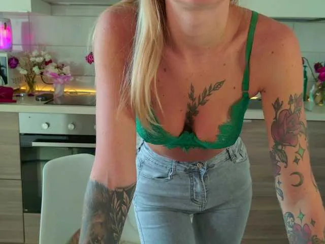 Katyushaa free chat on liveonude Image 14