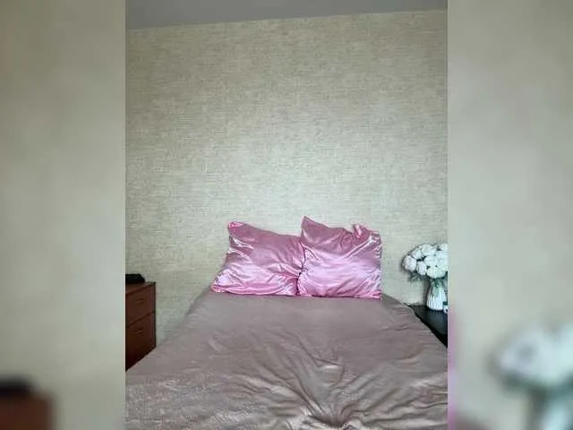 BELBIG free chat on liveonude Image 13