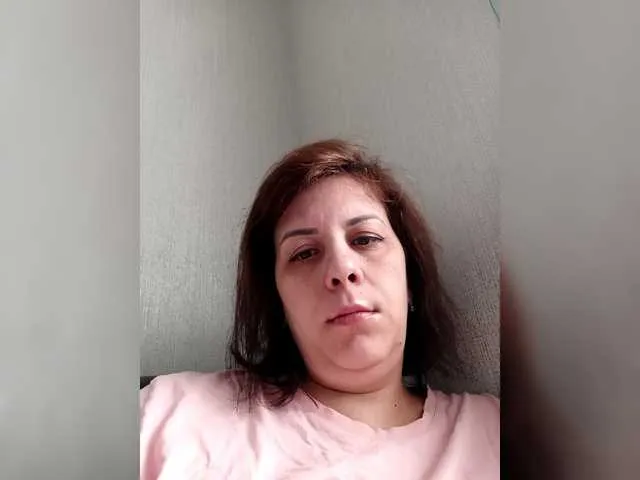 MiaLiaHot free chat on liveonude Image 14