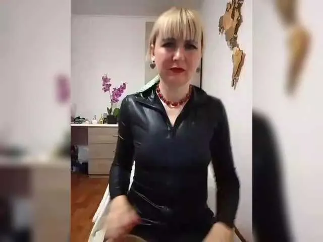 mandarinkaa free chat on liveonude Image 7