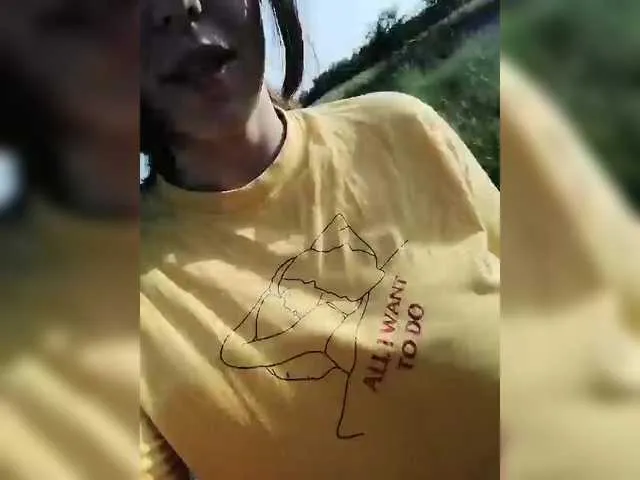 xunybany free chat on liveonude Image 7