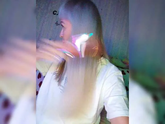 iamlila free chat on liveonude Image 16