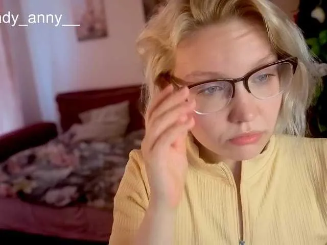 christiekroes free chat on liveonude Image 13