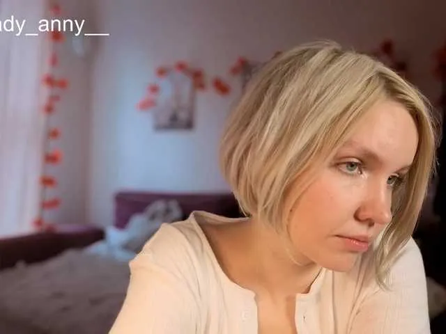 christiekroes free chat on liveonude Image 16