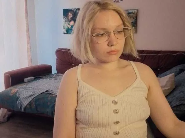 christiekroes free chat on liveonude Image 3