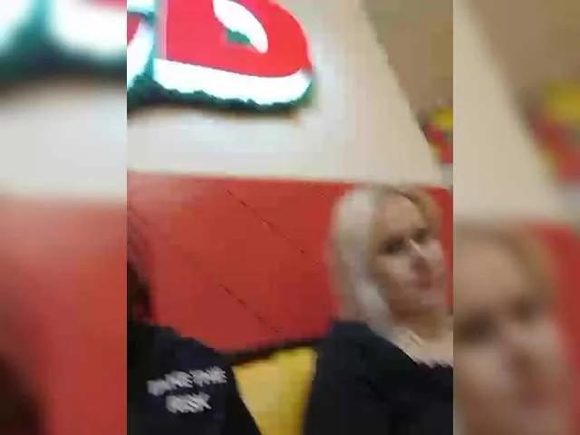 xunybany free chat on liveonude Image 4