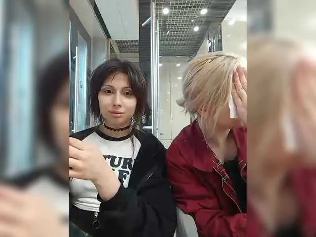 xunybany free chat on liveonude Image 5