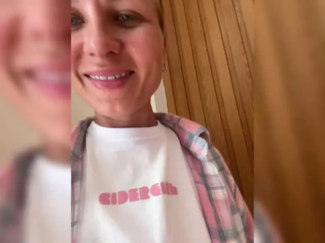 DiamondJo free chat on liveonude Image 13