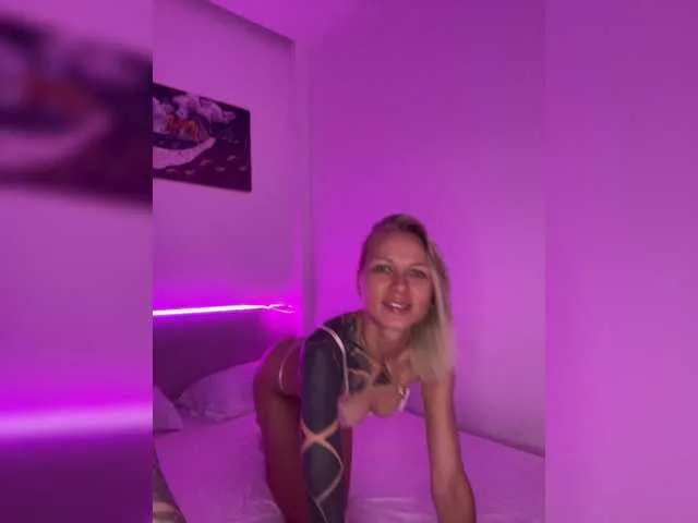 DiamondJo free chat on liveonude Image 5