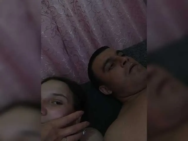 UAlinas2003 free chat on liveonude