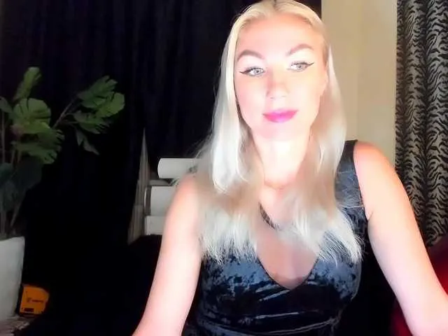 BELBIG free chat on liveonude Image 13