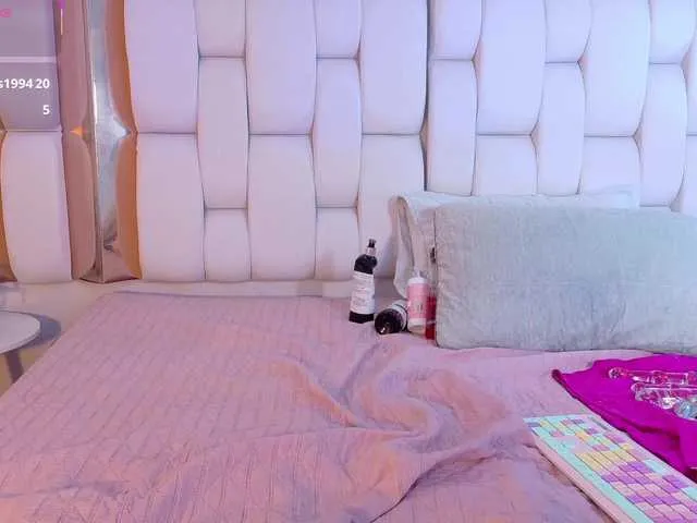 bridgetjean free chat on liveonude Image 5