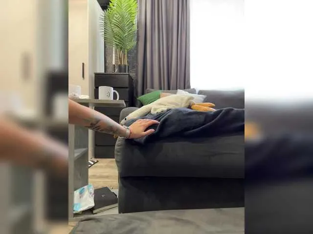 tina_lyn free chat on liveonude Image 6