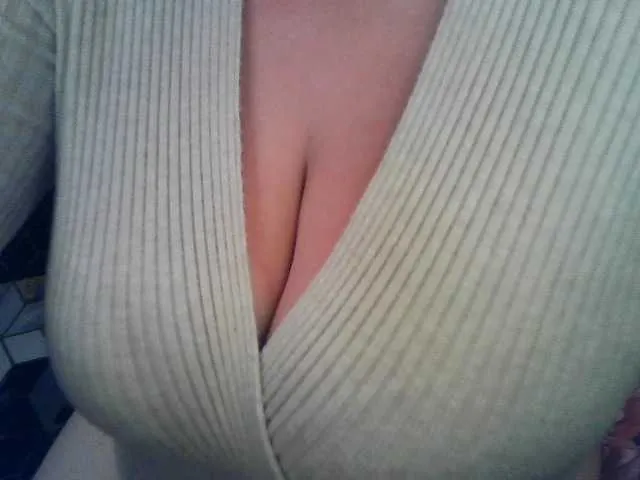 DiamondJo free chat on liveonude Image 11