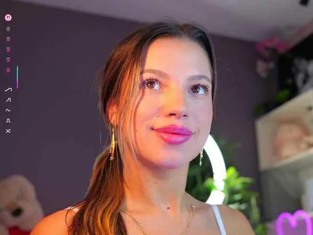 saori_newman free chat on liveonude Image 11