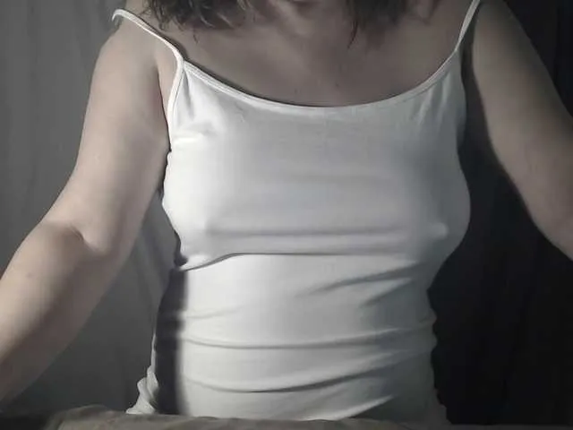 DiamondJo free chat on liveonude Image 17