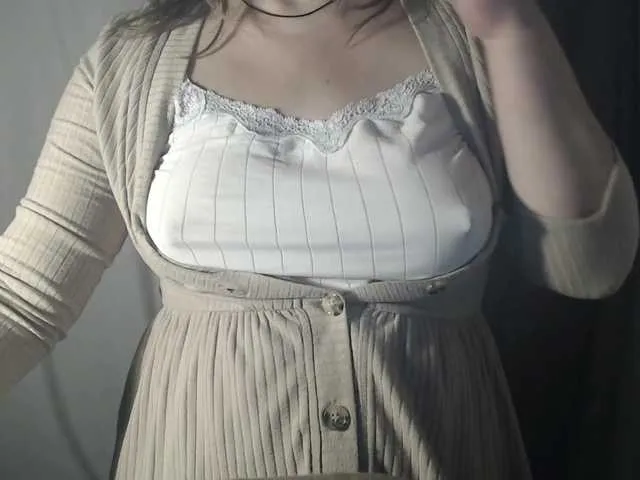 DiamondJo free chat on liveonude Image 19