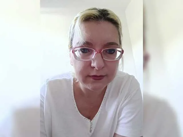 Katyushaa free chat on liveonude Image 10