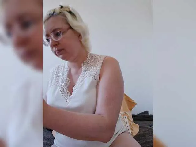 Katyushaa free chat on liveonude Image 3