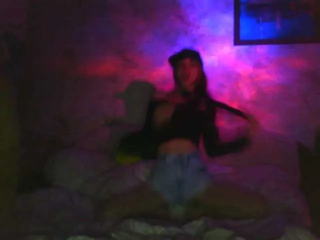 VIP17CoupleDream free chat on liveonude